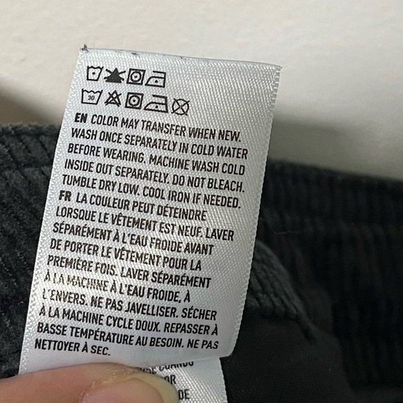 American Eagle Women’s Black Corduroy Cargo Pants Size 6 Regular - Picture 14 of 14